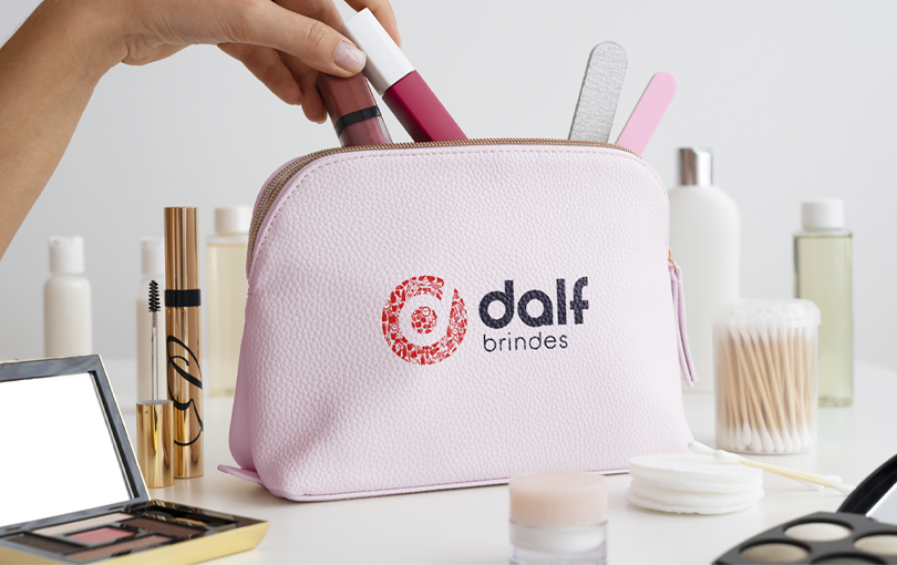 Brindes personalizados em Brusque: quais são os melhores itens para o público feminino?